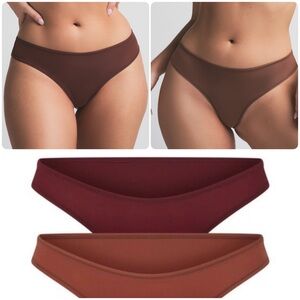 NWT 3 SKIMS Fits Everybody thongs, size small